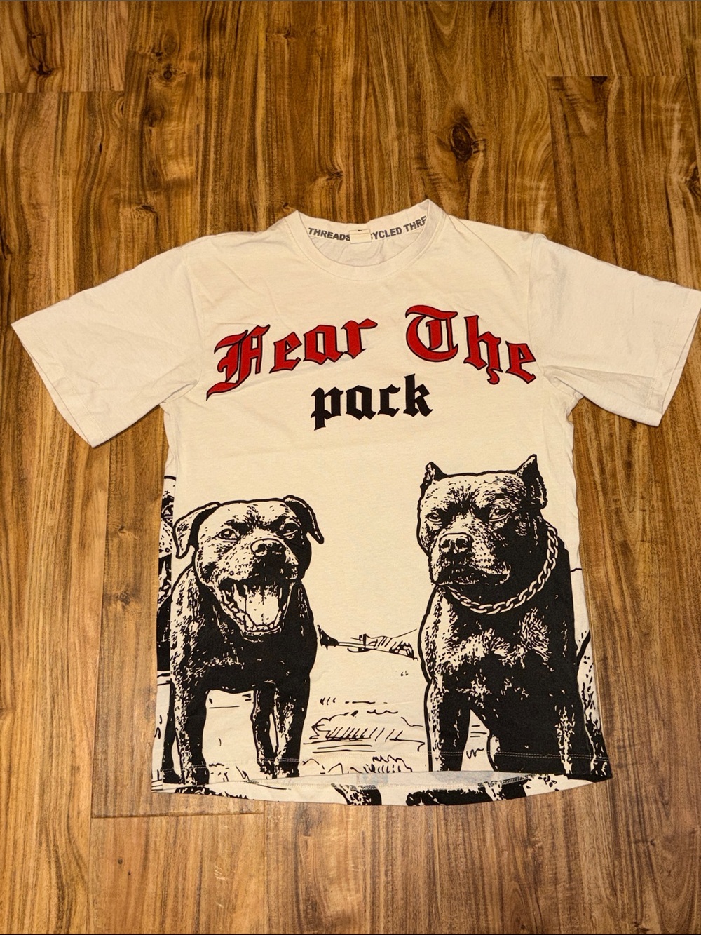 Recycled threads mens large Graphic Tee shirt
Fear The Pack cream Black nwot